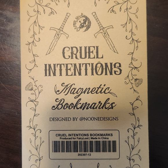 Magnetic Bookmarks - Picture 2 of 2